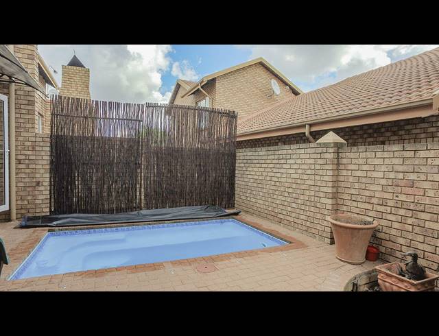 3 BEDROOM HOUSE SOLD IN AMBERFIELD